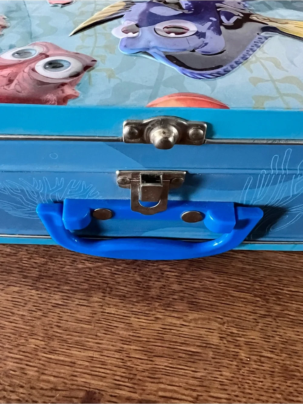 Disney Pixar Finding Dory Tin Lunch Box and Puzzle Set